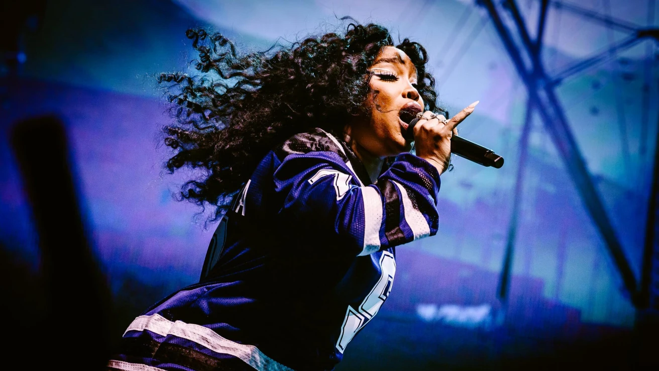 SZA.