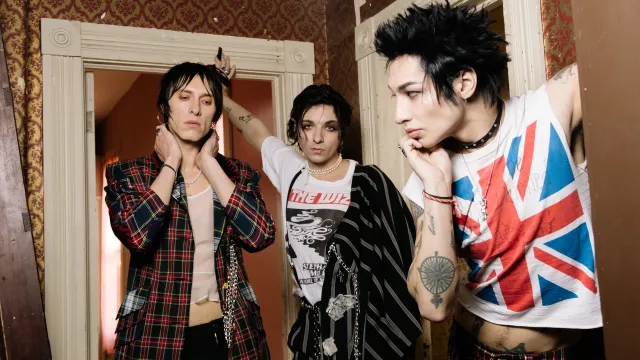 Palaye Royale.