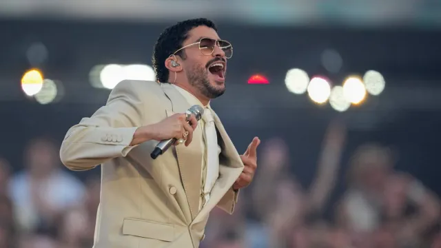 Bad Bunny em concerto no Estadi Olímpic Lluís Companys, em Barcelona, a 22 de maio de 2026.