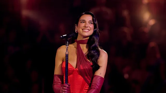 Dua Lipa.