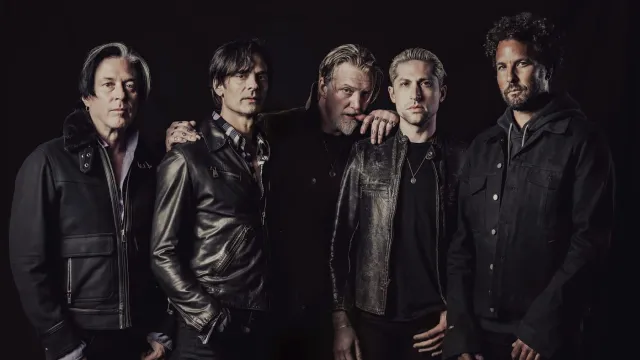 Queens of the Stone Age.