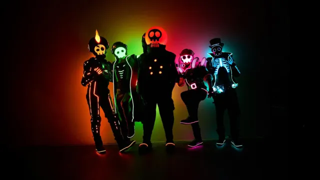 The Living Tombstone.