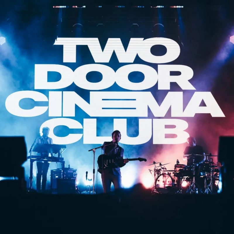 Two Door Cinema Club / Paulo Pinho